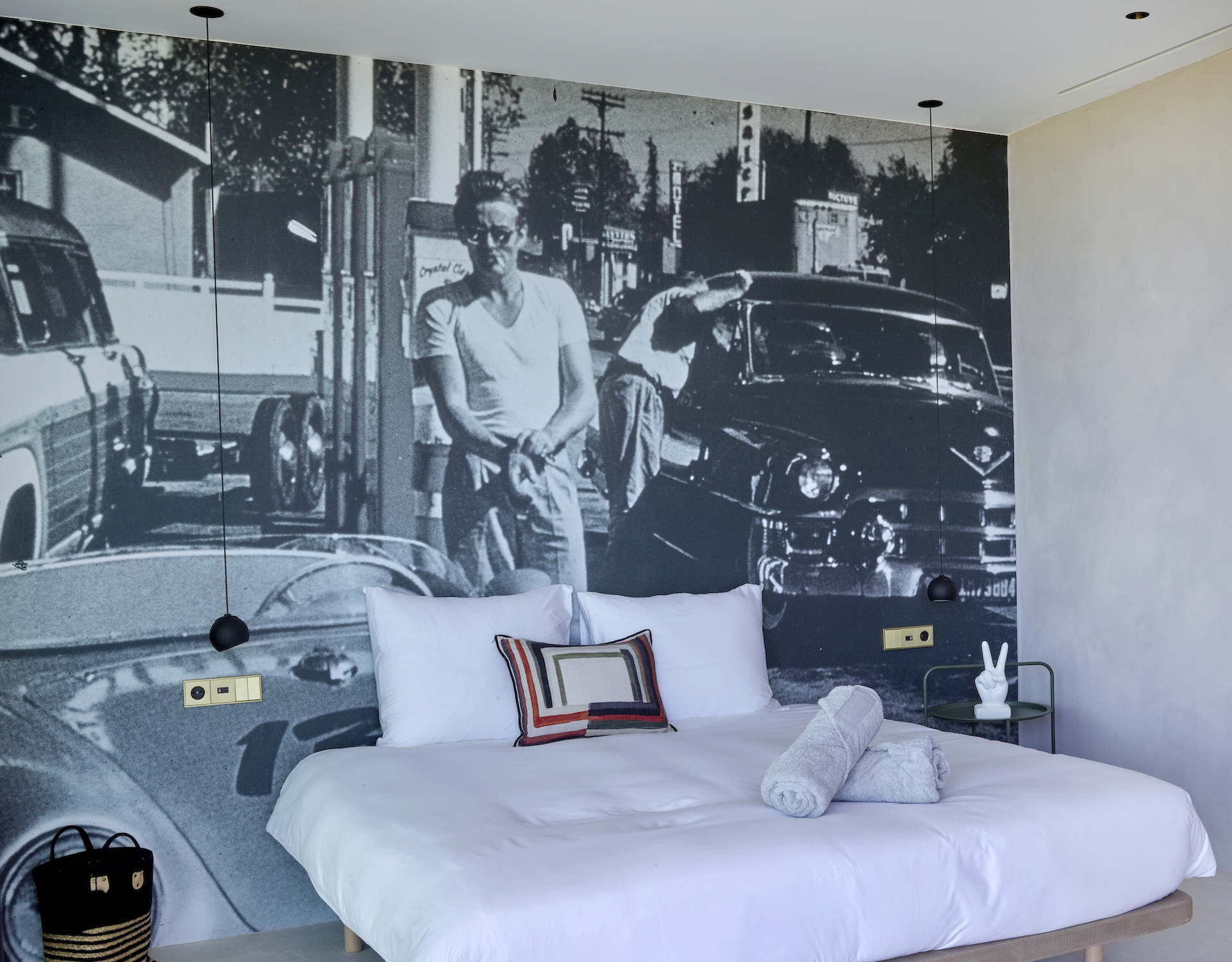 Resa Estates Ibiza koop sale Cala Moli villa seaviews modern bedroom 2.jpg